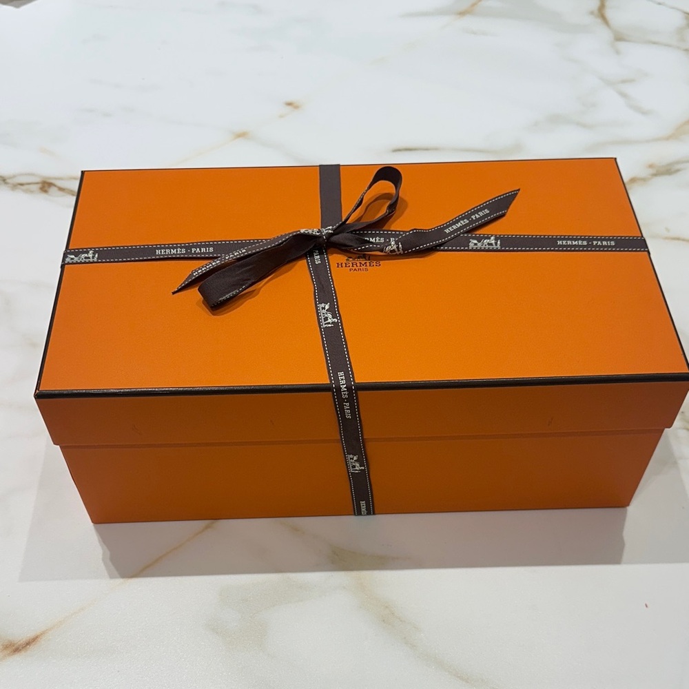 Hermès Box with Ribbon 13x7x5